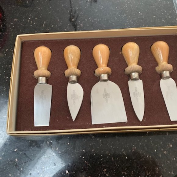 William Sonoma Cheese Knives - Picture 1 of 5